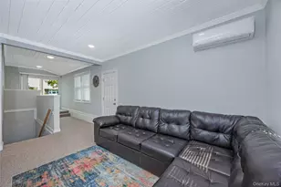 21 Bruce Ln, Farmingdale, NY 11735 - Photo 24