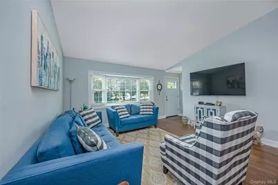 21 Bruce Lane, Farmingdale, NY 11735 - Photo 12