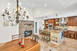 18 Regent Pl, Roslyn, NY 11576 - Photo 16
