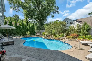 18 Regent Pl, Roslyn, NY 11576 - Photo 38
