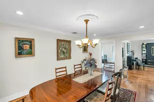 18 Regent Pl, Roslyn, NY 11576 - Photo 20