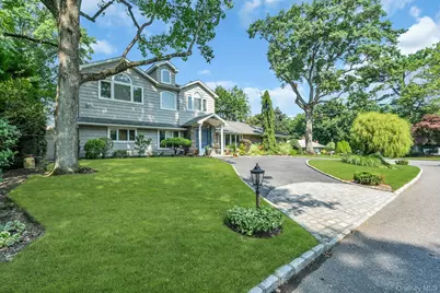 18 Regent Place, Roslyn, NY 11576 - Photo 4
