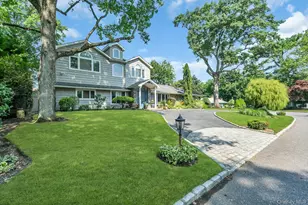 18 Regent Pl, Roslyn, NY 11576 - Photo 4