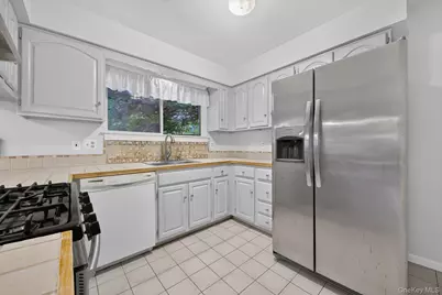 166 E Main Street, Washingtonville, NY 10992 - Photo 10