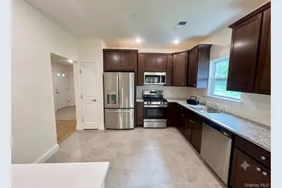79 Willow Circle, Coram, NY 11727 - Photo 14