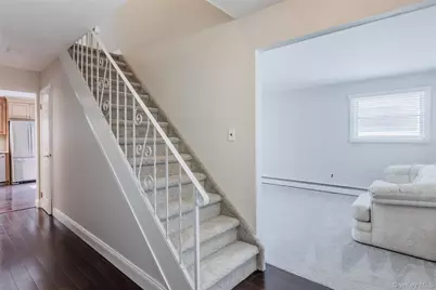 23 Babcock Avenue, Ronkonkoma, NY 11779 - Photo 4
