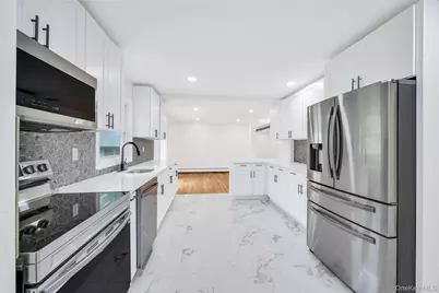 499 Silver, West Babylon, NY 11704 - Photo 14