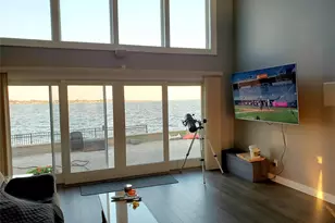 75 Yacht Club Rd, Babylon, NY 11702 - Photo 36