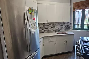 1735 Purdy St, Bronx, NY 10462 - Photo 4