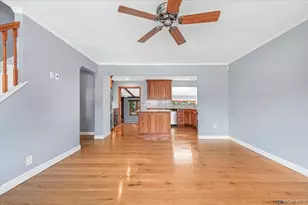 9 Tudor Rd, Farmingdale, NY 11735 - Photo 8