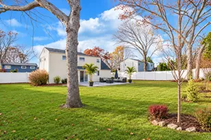 37 Holiday Park Dr, Centereach, NY 11720 - Photo 24