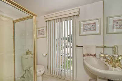 92 Bowling Lane, Deer Park, NY 11729 - Photo 18