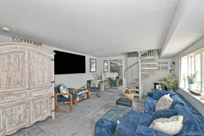 92 Bowling Lane, Deer Park, NY 11729 - Photo 28