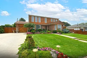92 Bowling Ln, Deer Park, NY 11729 - Photo 2