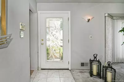 92 Bowling Lane, Deer Park, NY 11729 - Photo 6