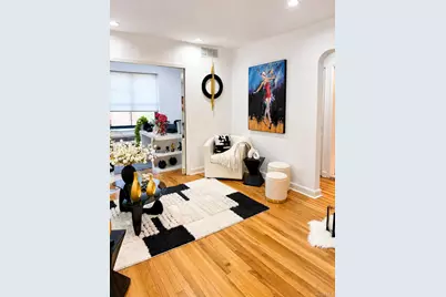 3 Town House Place #3c, Great Neck, NY 11021 - Photo 2