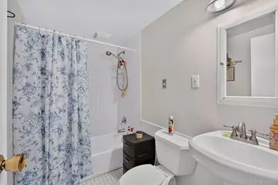 81 S Bedford Avenue, Islandia, NY 11749 - Photo 8