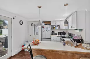 81 S Bedford Ave, Islandia, NY 11749 - Photo 6