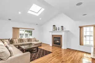 2800 Janet Ave, North Bellmore, NY 11710 - Photo 8