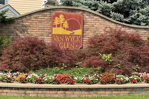 415 Vassar Pl, Fishkill, NY 12524 - Photo 4