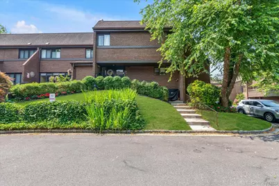 21 Spring Hollow, Roslyn, NY 11576 - Photo 1