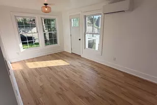 227 N Railroad Ave, Babylon, NY 11702 - Photo 6