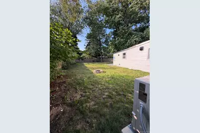227 N Railroad Avenue, Babylon, NY 11702 - Photo 14