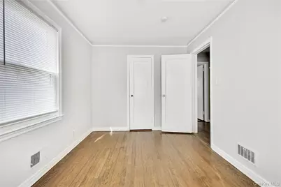5 Hawthorne Lane, Valley Stream, NY 11581 - Photo 24