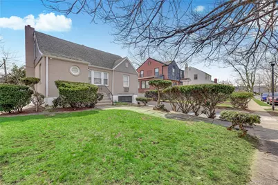 5 Hawthorne Lane, Valley Stream, NY 11581 - Photo 4