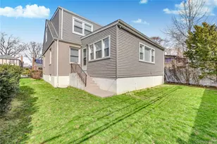 5 Hawthorne Ln, Valley Stream, NY 11581 - Photo 6