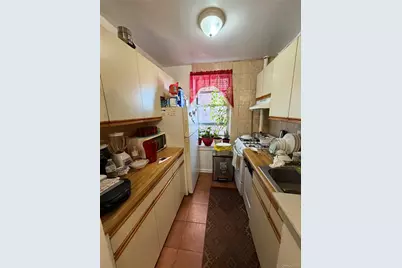 325 E 201 Street #5 G, Bronx, NY 10458 - Photo 10