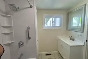 [Address not provided], Holtsville, NY 11742 - Photo 12
