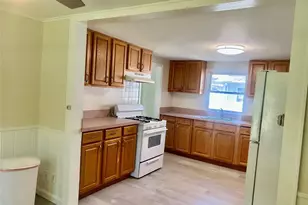 [Address not provided], Holtsville, NY 11742 - Photo 4