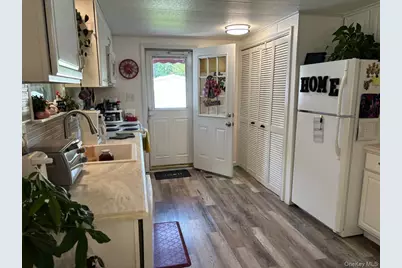 1661 Old Country Rd #471, Riverhead, NY 11901 - Photo 12