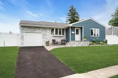 5 Stagg Lane, Commack, NY 11725 - Photo 2