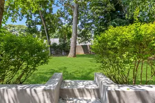 82 Adirondack Dr, Selden, NY 11784 - Photo 12