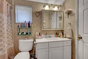 105 Madison Ave, Brentwood, NY 11717 - Photo 20