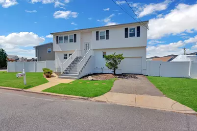 3612 Somerset Drive, Seaford, NY 11783 - Photo 36