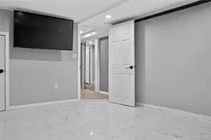 125 William St, Valley Stream, NY 11580 - Photo 12