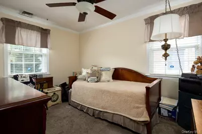131 Euston Road S, West Hempstead, NY 11552 - Photo 4