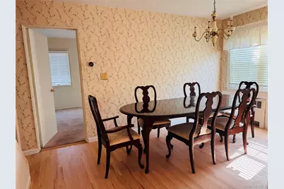 561 Center Dyre Avenue, West Islip, NY 11795 - Photo 14