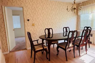 561 Center Dyre Ave, West Islip, NY 11795 - Photo 14