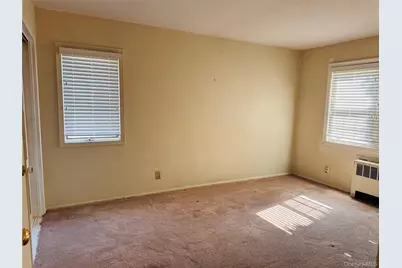 561 Center Dyre Avenue, West Islip, NY 11795 - Photo 16
