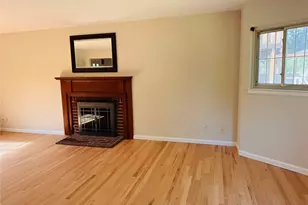 561 Center Dyre Ave, West Islip, NY 11795 - Photo 10