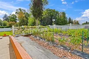 23 Wildwood Ln, Greenvale, NY 11548 - Photo 34