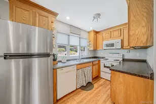 104 21st St, Wading River, NY 11792 - Photo 10