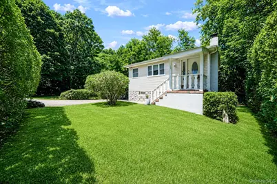 104 21st Street, Wading River, NY 11792 - Photo 2