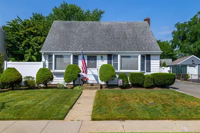 190 Cottage Boulevard, Hicksville, NY 11801 - Photo 1