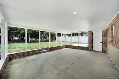 59 Eastfield Lane, Melville, NY 11747 - Photo 18
