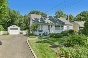 119 Brook Ln, Smithtown, NY 11787 - Photo 2